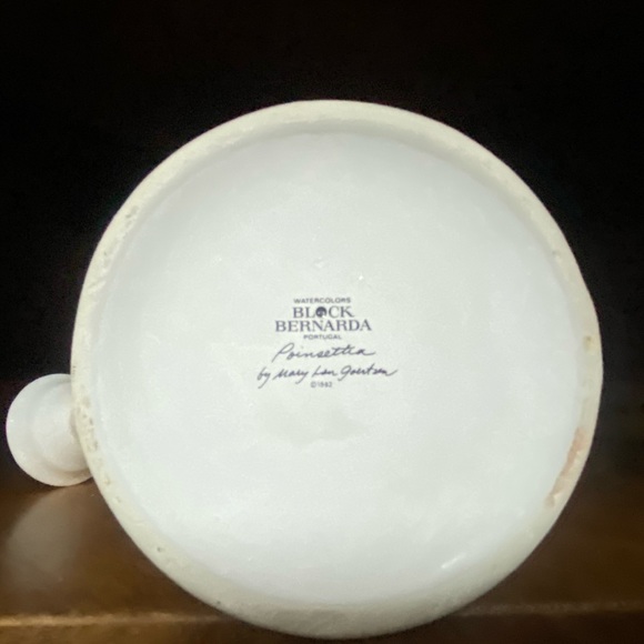 Block Bernarda Poinsettia Ceramic Water Can - Picture 9 of 10